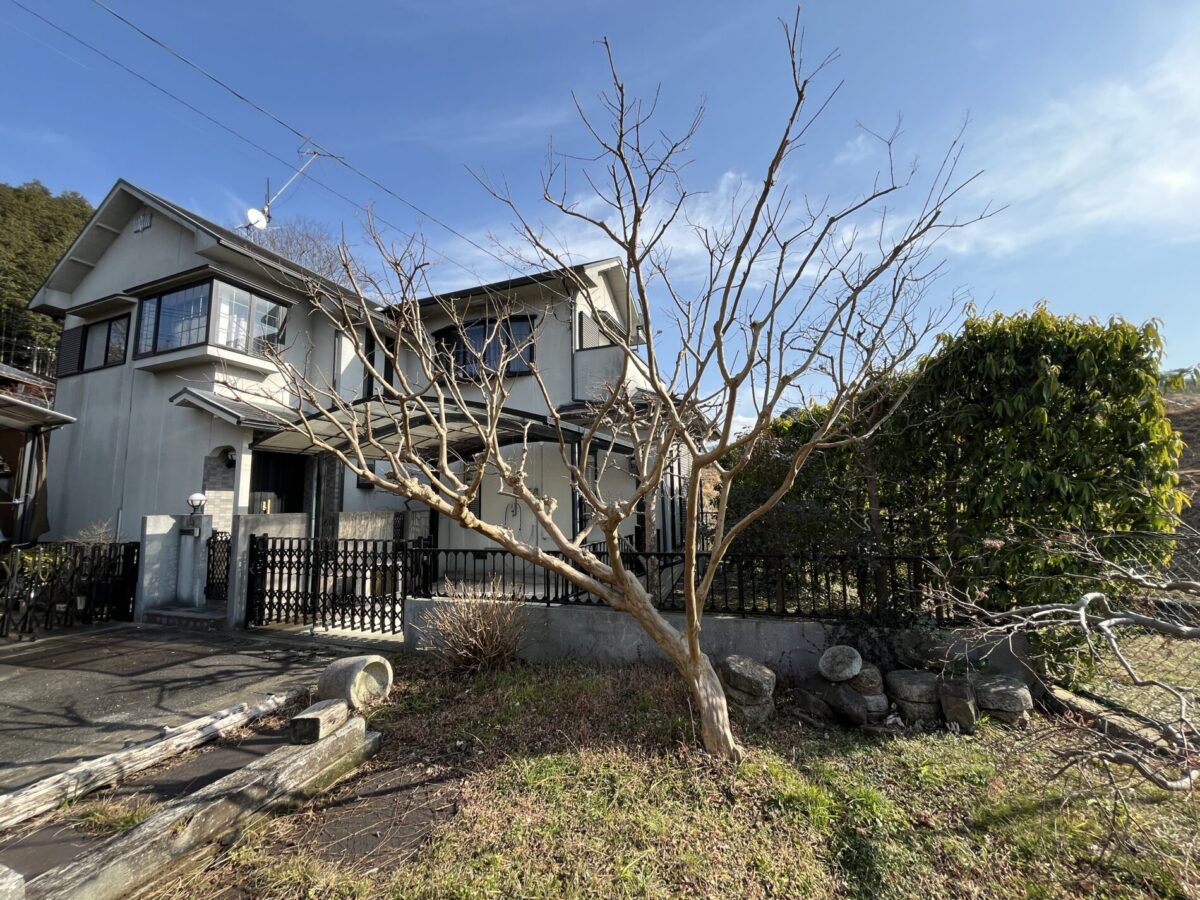 宇治田原町　売り戸建て住宅の庭　