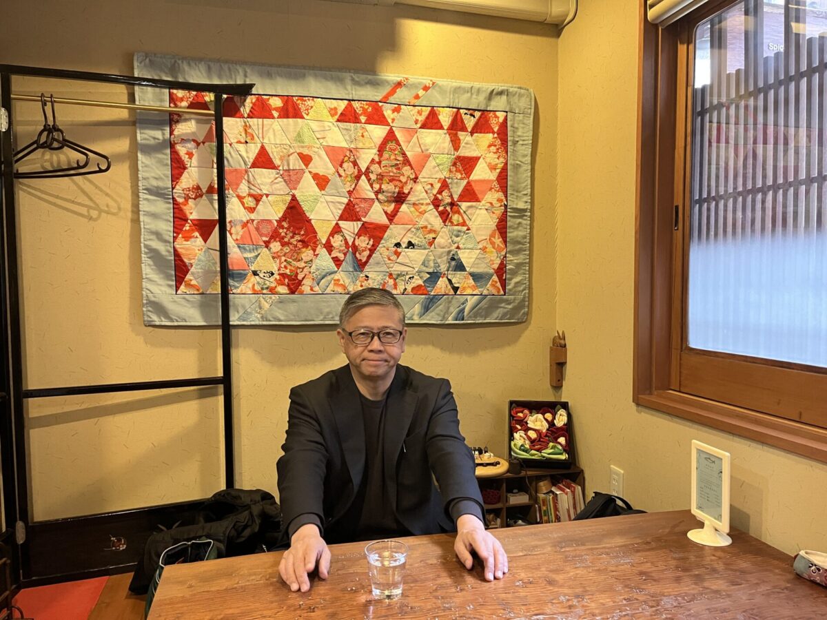 チョット台所二居マスの店内