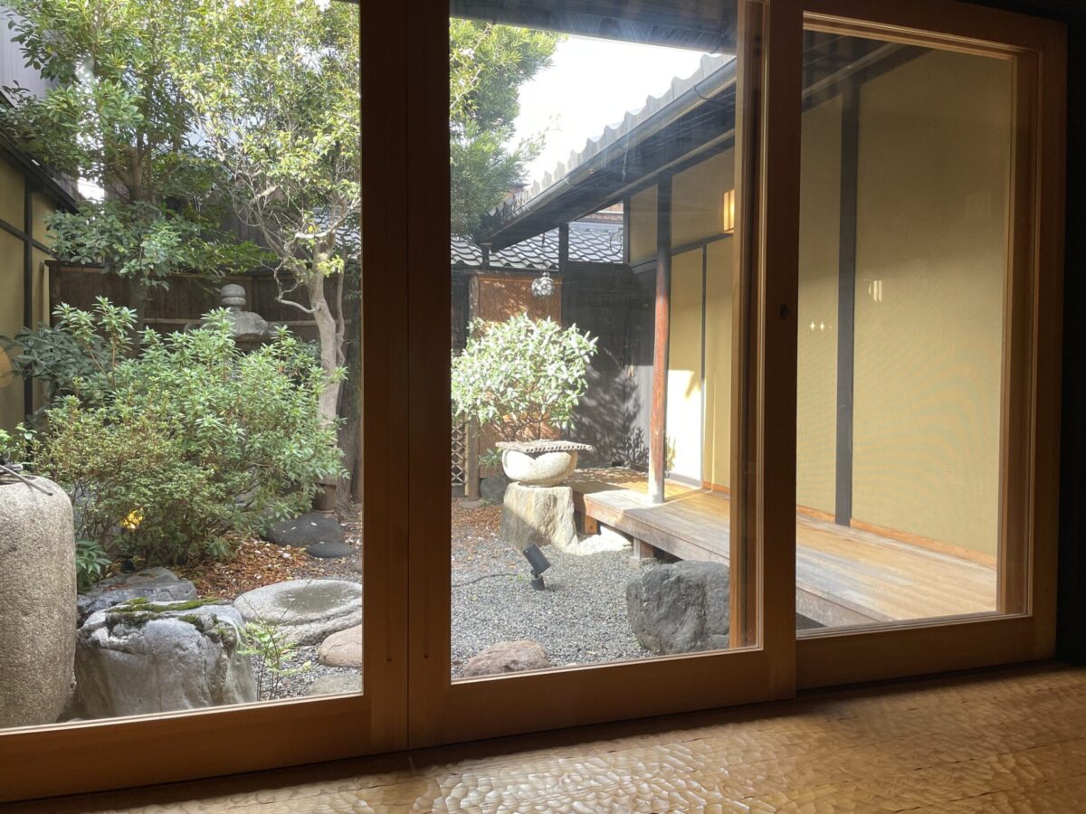 パンとエスプレッソとのお庭